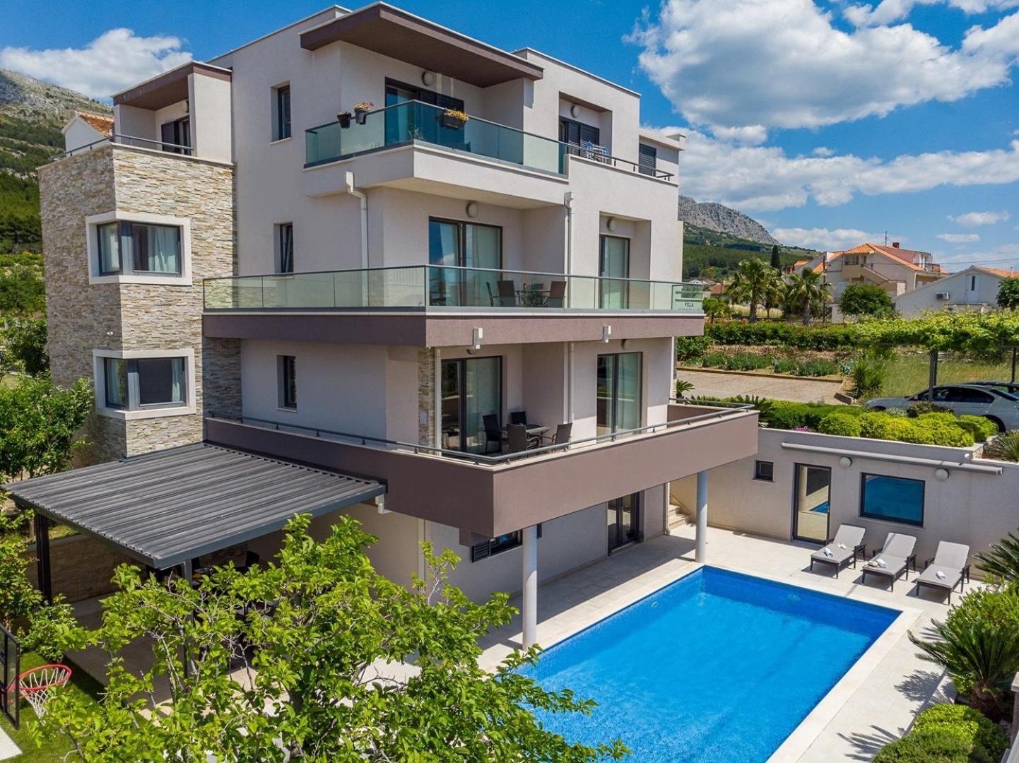 Luxury Villa Lucas With Heated Pool, Whirlpool, Sauna, 14 Pax Podstrana Exterior foto