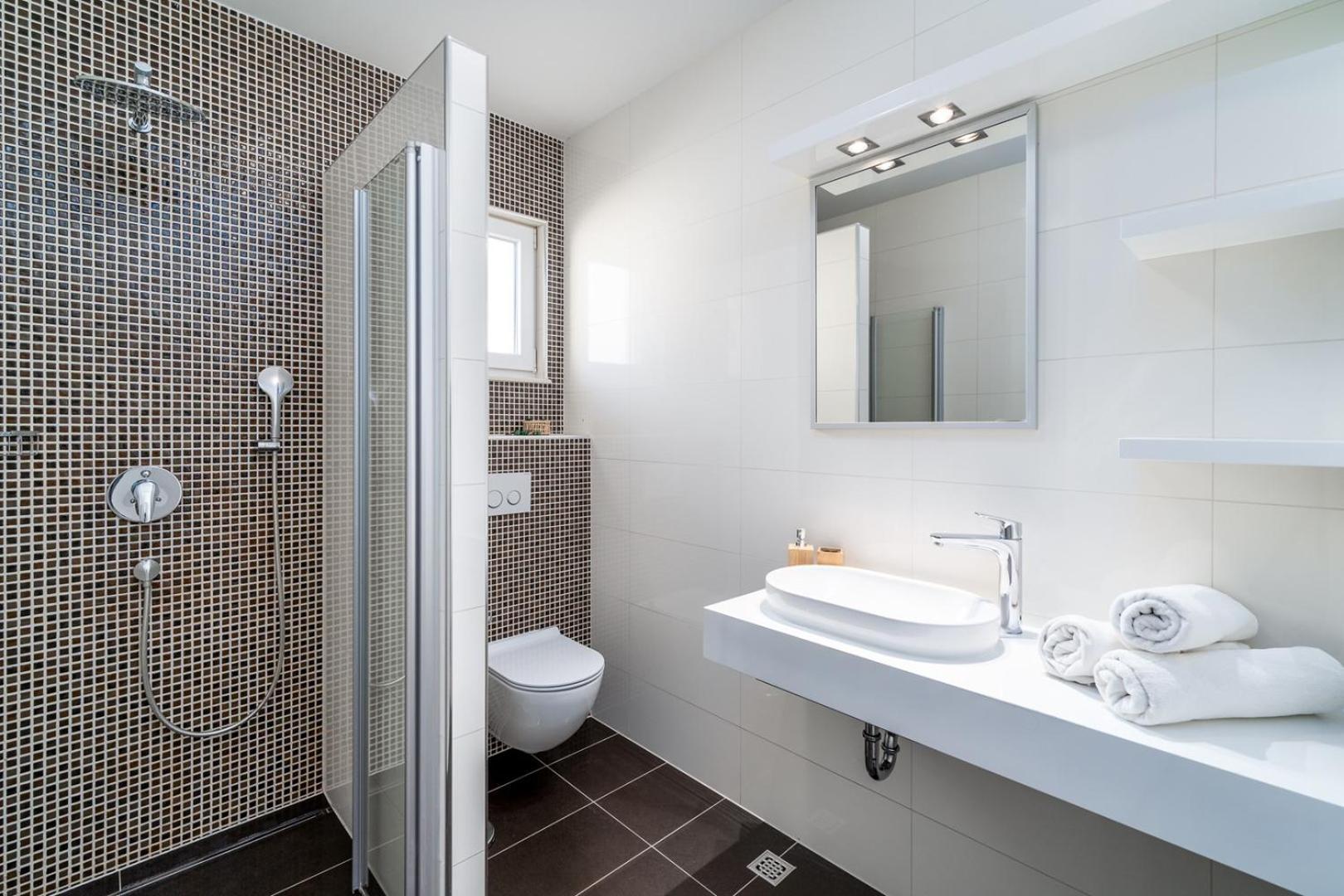Luxury Villa Lucas With Heated Pool, Whirlpool, Sauna, 14 Pax Podstrana Exterior foto